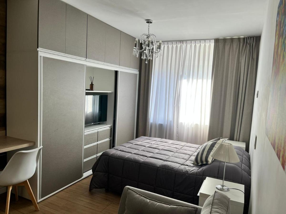 Apart. Av. Corrientes Buenos Aires Exterior photo